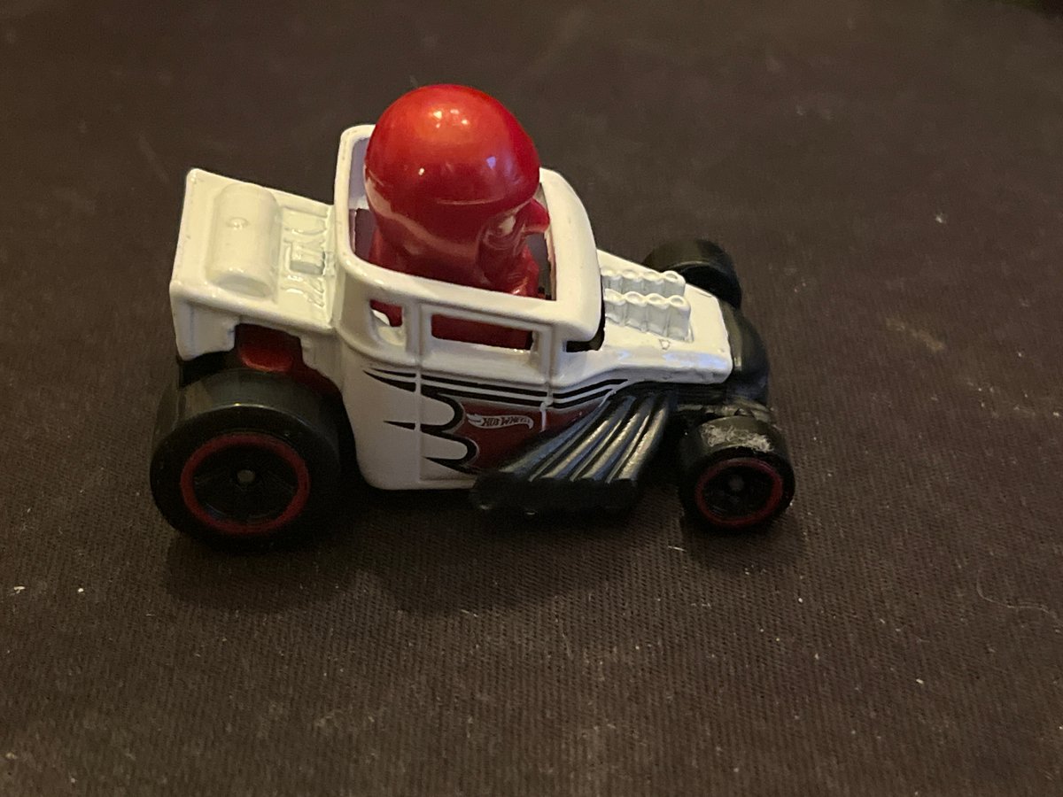 2025 Hot Wheels Skull Shaker