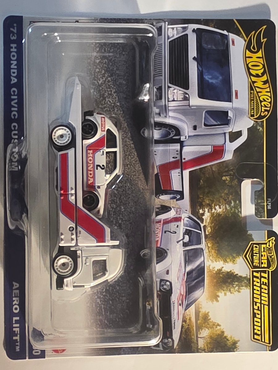 2025 Hot Wheels '73 Honda Civic Custom & Aero Lift (Display Set)