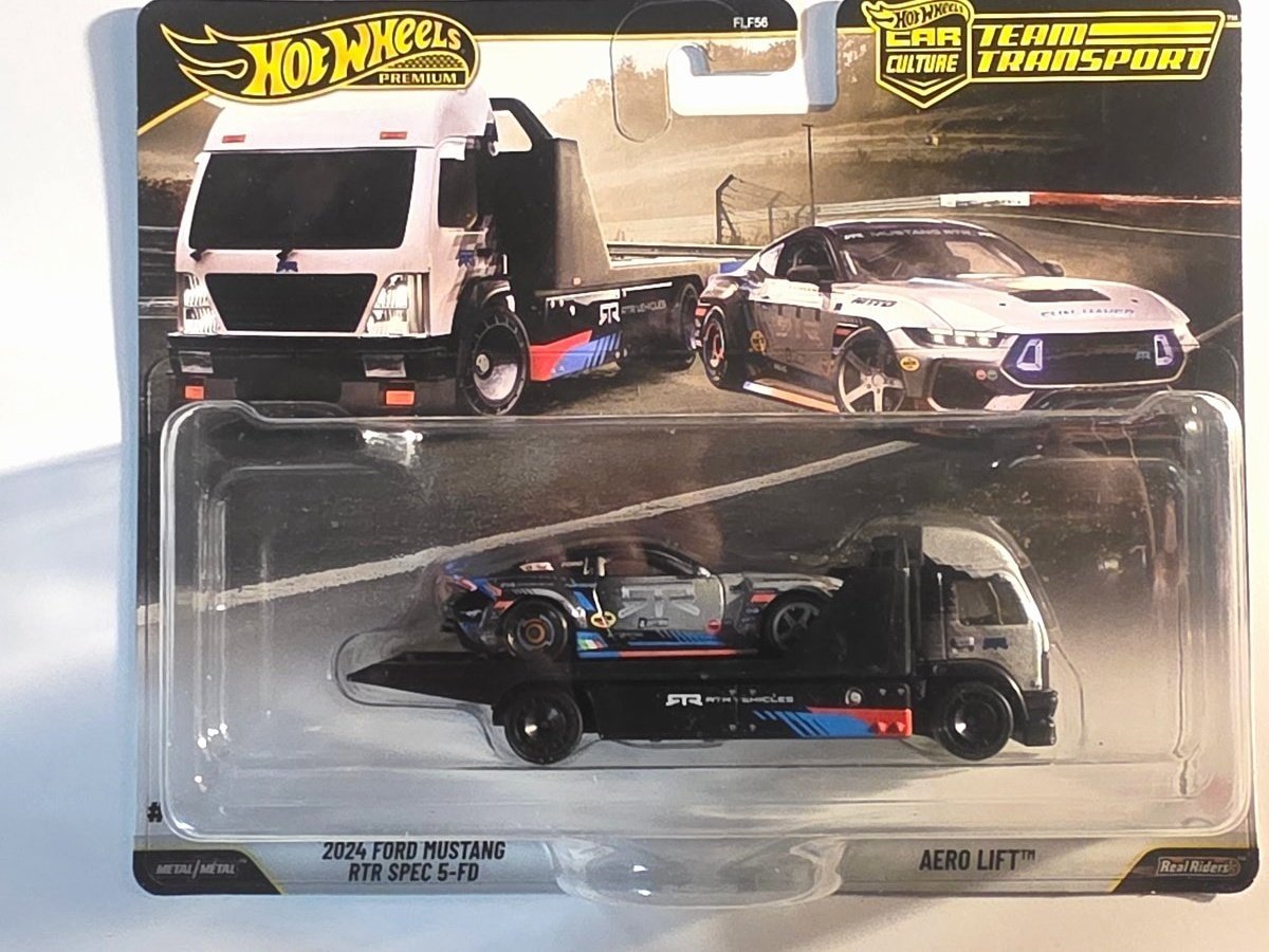 2026 Hot Wheels 2024 Ford Mustang RTR Spec 5-FD & Aero Lift