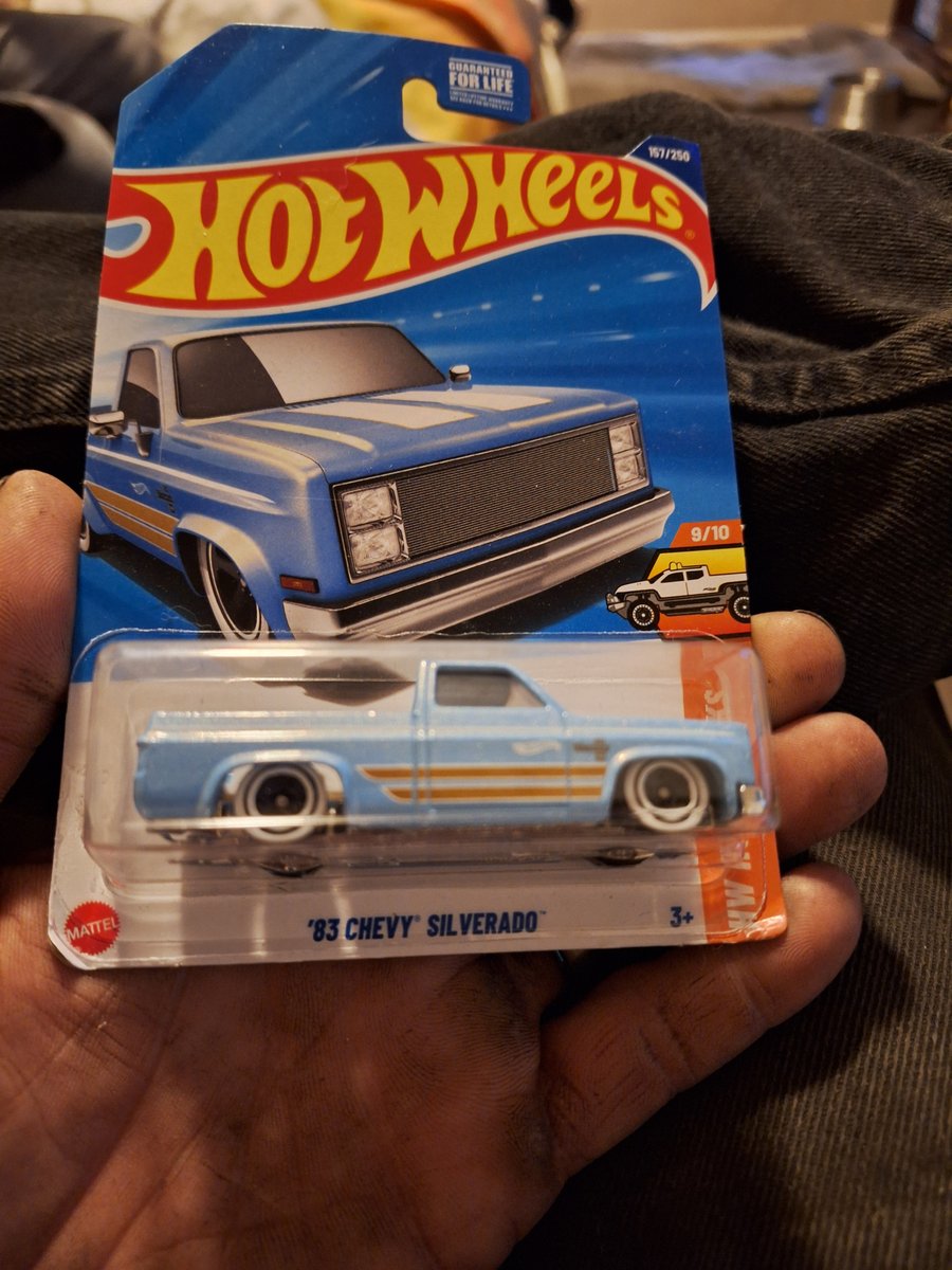 2025 Hot Wheels '83 Chevy Silverado