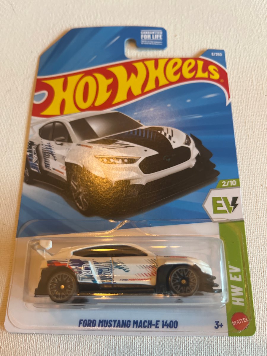 2026 Hot Wheels Ford Mustang MACH-E 1400