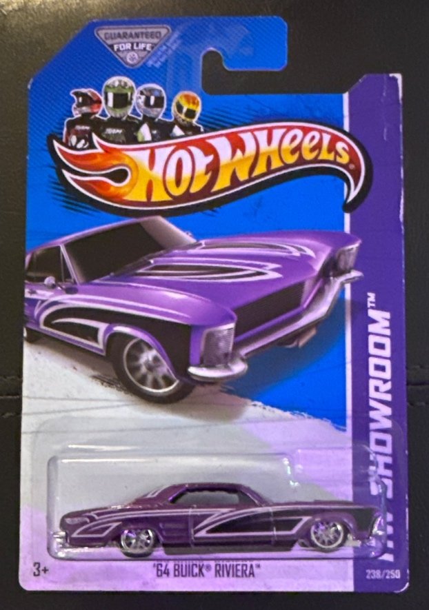 2013 Hot Wheels '64 Buick Riviera (Super Treasure Hunt)