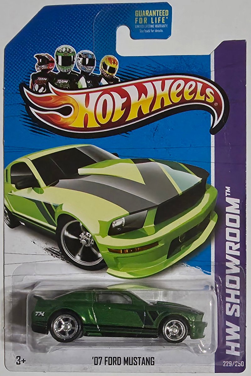 2013 Hot Wheels '07 Ford Mustang (Super Treasure Hunt)