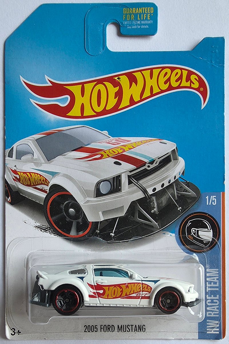 2017 Hot Wheels 2005 Ford Mustang