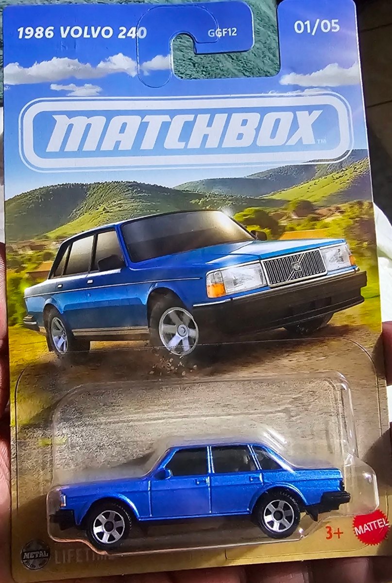 2025 Matchbox 1986 VOLVO 240
